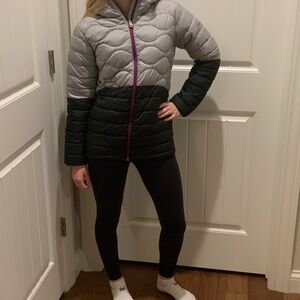 Columbia Women's Gray and Black Puffer Jacket